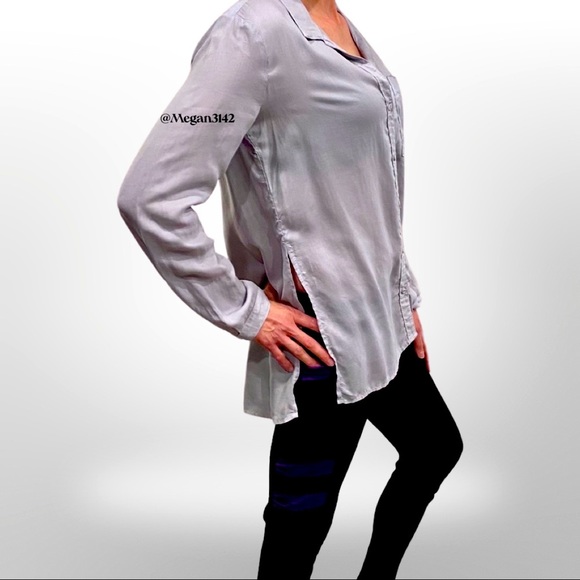 bella dahl | XS | CoolSweats | Shirt Tail Button-Up Shirt - Picture 2 of 11